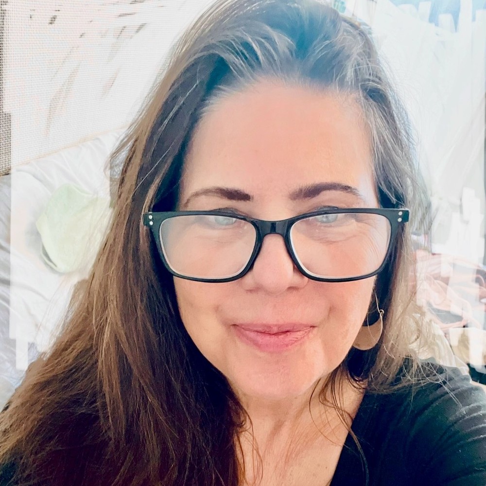 Meet your Posher, Cynthia